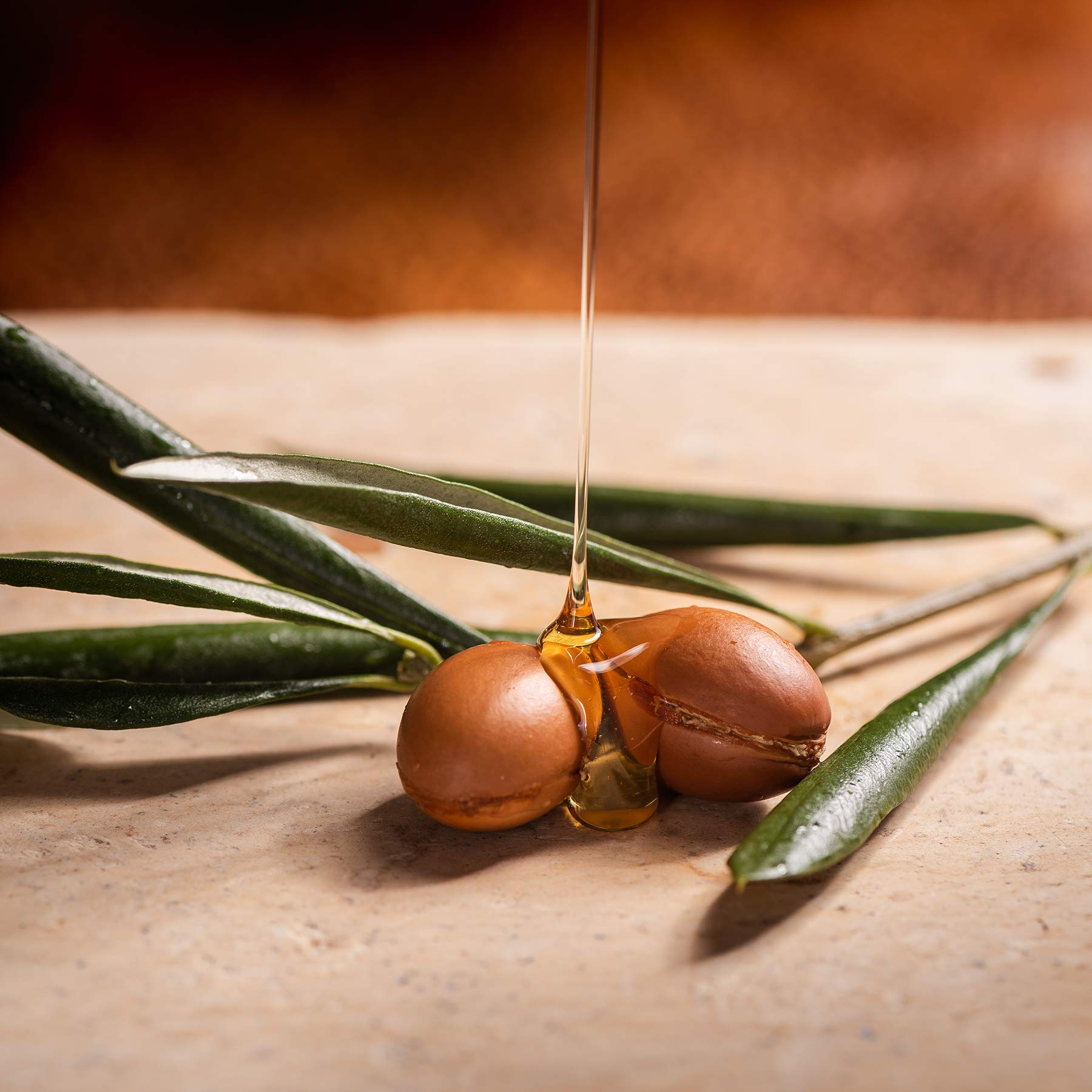 ماسک موی آبرسان و ترمیم کننده روغن آرگان مراکشی او جی ایکس OGX Extra Strength Hydrate & Repair Argan Oil of Morocco Mask