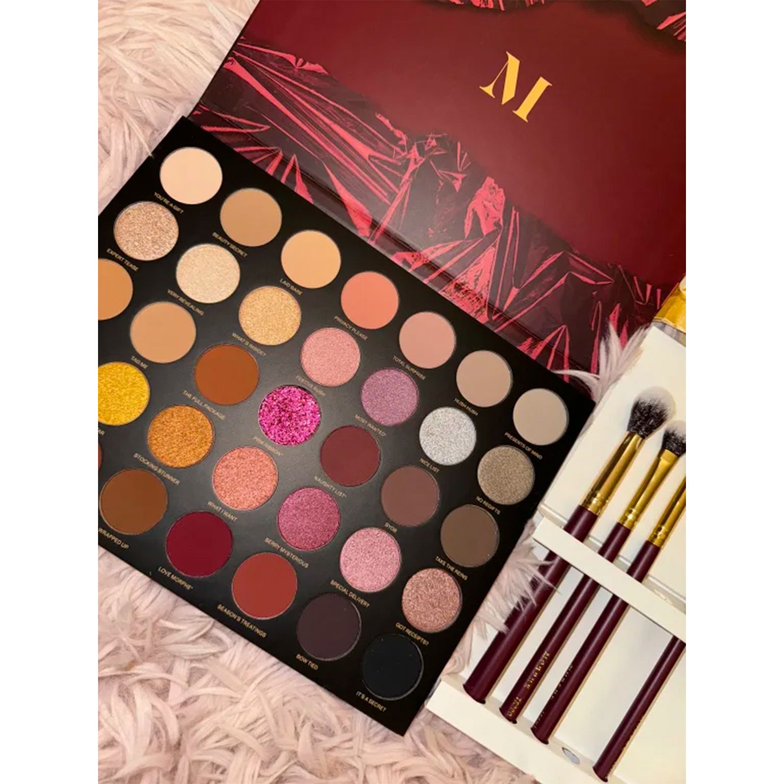 پالت سایه چشم مورفی  35tease the season