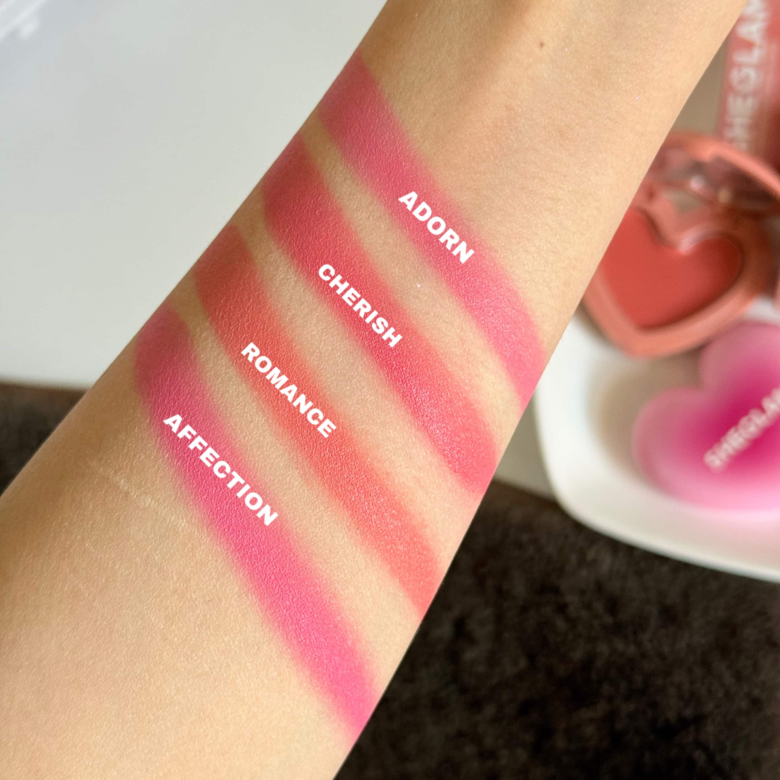 رژگونه کرمی قلبی شیگلم